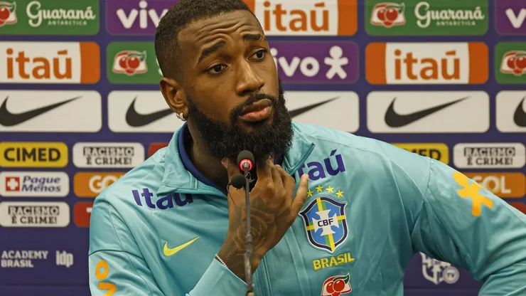Gerson durante coletiva pela Seleção Brasileira, em setembro de 2024, em Curitiba. Foto: Rafael Ribeiro/CBF
