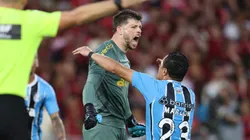 Thiago Volpi, goleiro do Grêmio em partida pelo campeonato brasileiro
