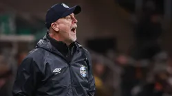 Mano Menezes foi criticado torcida. Foto: Maxi Franzoi/AGIF