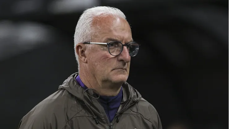 Dorival Júnior, técnico do Corinthians em partida pelo campeonato brasileiro (Foto: Ricardo Moreira/Getty Images)