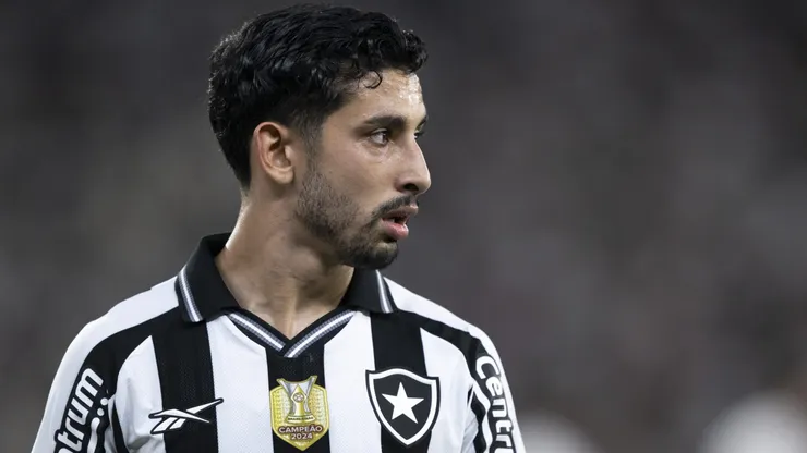 Santi Rodríguez analisou sua atuação na goleada do Botafogo sobre o Bragantino. Foto: Jorge Rodrigues/AGIF