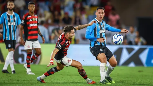 Erick Noriega em ação pelo Grêmio contra o Flamengo. FOTO: LUCAS UEBEL/GREMIO FBPA