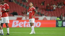 Alan Patrick, meia-atacante do Internacional em partida pelo campeonato brasileiro