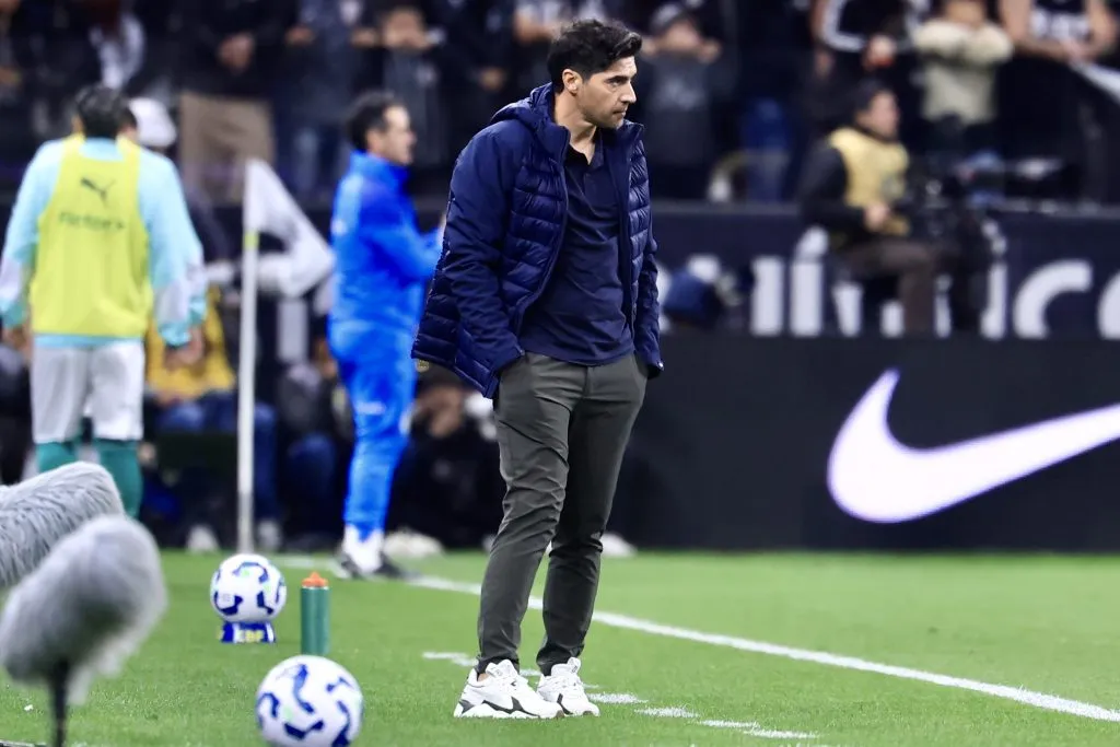 Abel Ferreira durante o clássico. Foto: Marcello Zambrana/AGIF