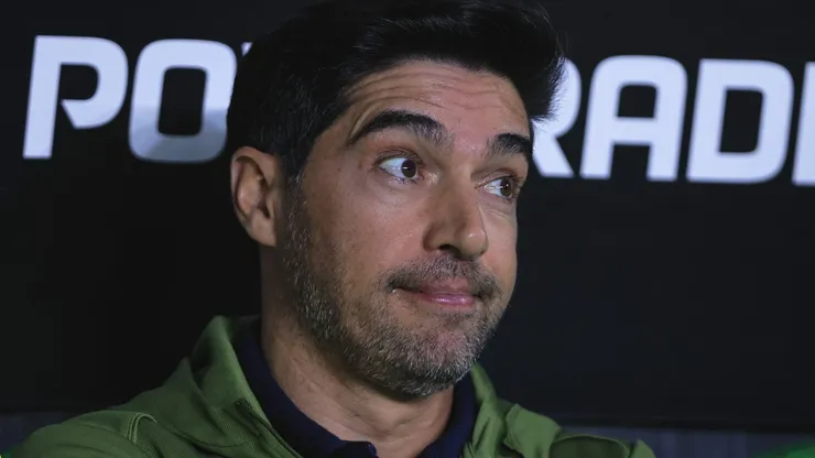 Abel Ferreira durante partida entre Palmeiras e Sporting Cristal, no Allianz Parque, pela Libertadores.