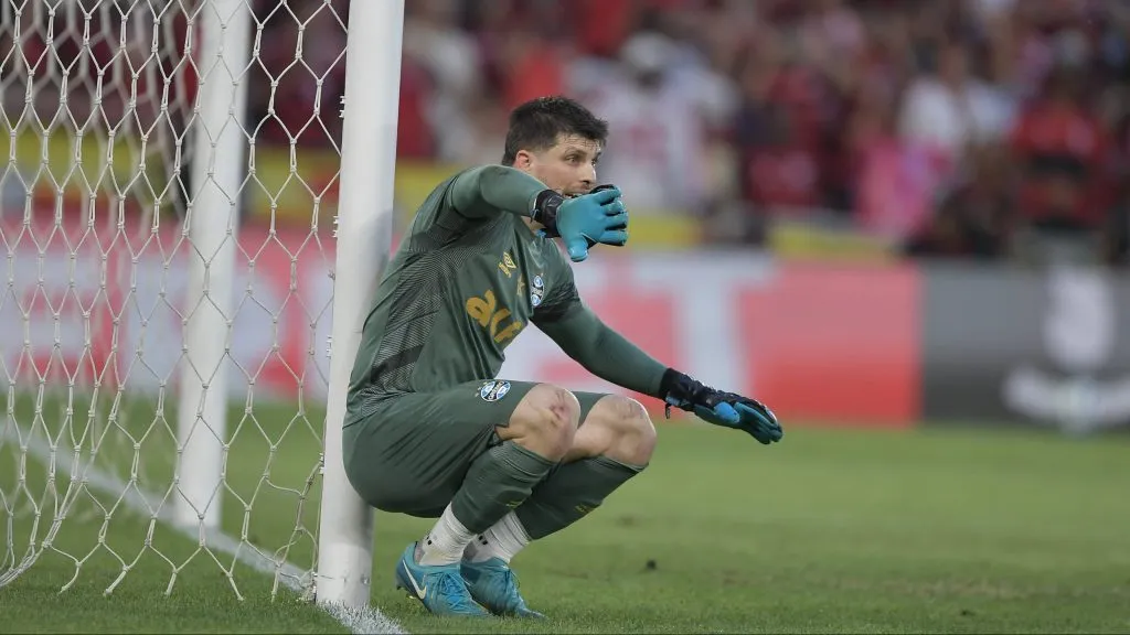 Tiago Volpi tem desempenho elogiado por Galvão Bueno