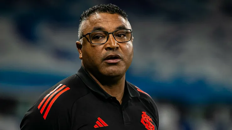 Roger Machado desabafa após vitória no Brasileiro