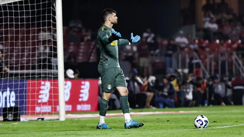 Tiago Volpi expõe sobre gol marcado diante do Flamengo -Foto: Fabio Giannelli/AGIF