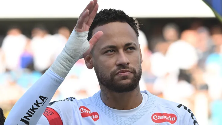 Neymar em ação pelo Santos contra o Fluminense - Foto: Jota Erre/AGIF