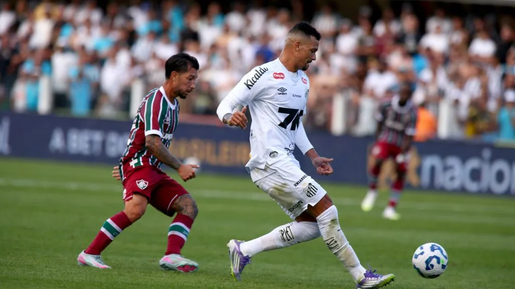 Zé Ivaldo foi um dos destaques do Santos contra o Fluminense – Foto: Mauricio De Souza/AGIF