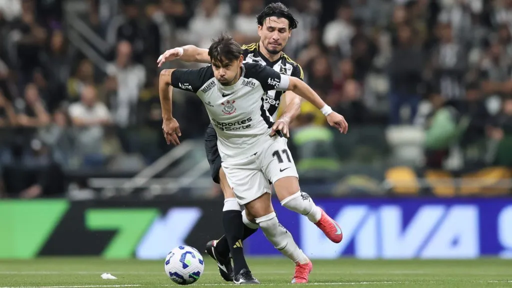 Romero em ação pelo Timão – Foto: Gilson Lobo/AGIF