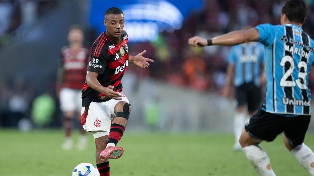 De La Cruz apresentou um desempenho contudente em campo – Foto: Jorge Rodrigues/AGIF