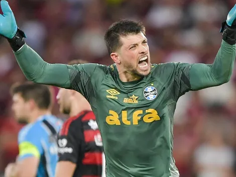 Mano Menezes enaltece postura de Tiago Volpi no Grêmio