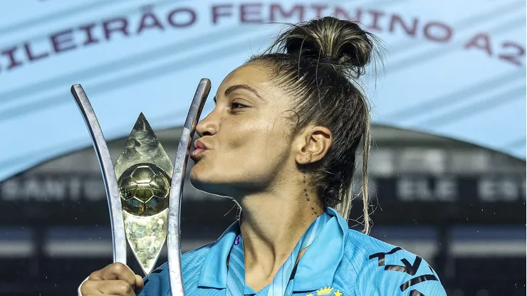 Laryh deve permanecer no Santos - Foto: Reinaldo Campos/ Santos F.C