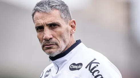 Treinador sabe que o time ainda precisa melhorar - Foto: Raul Baretta/Santos FC.