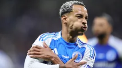 Matheus Pereira comemorando pelo Cruzeiro contra o São Paulo - Foto: Gilson Lobo/AGIF