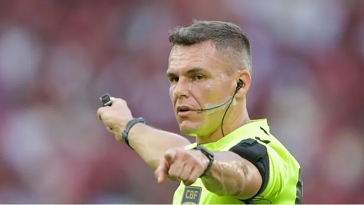 Paulo Cesar Zanovelli durante jogo do Fla no Maracanã.