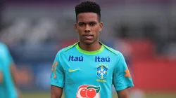 Estêvão em treino pela Seleção Brasileira