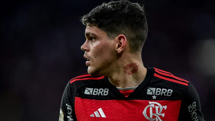 De acordo com levantamento do Bolavip Brasil, Ayrton Lucas jogou 347 minutos após o Mundial de Clubes.