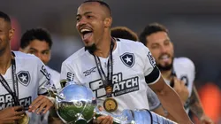 Marçal é um dos únicos remanescentes no Fogão que venceram a última Libertadores (Photo by Buda Mendes)