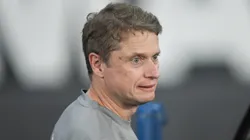 Fernando Seabra, tecnico do Bragantino durante partida contra o Botafogo no estadio Engenhao pelo campeonato Brasileiro A 2025.