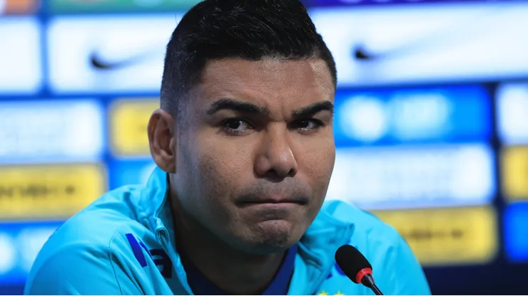 Casemiro durante entrevista coletiva, no CT Joaquim Grava, em junho.