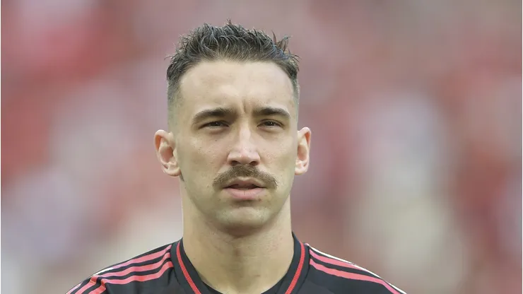 RJ - RIO DE JANEIRO - 31/08/2025 - BRASILEIRO A 2025, FLAMENGO X GREMIO - Leo Ortiz jogador do Flamengo durante partida contra o Gremio no estadio Maracana pelo campeonato Brasileiro A 2025.