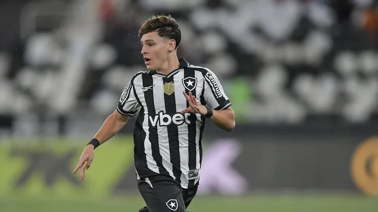 Álvaro Montoro, jogador do Botafogo. Foto: Thiago Ribeiro/AGIF.