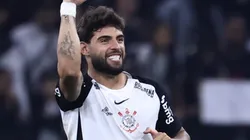 Yuri Alberto comemorando gol durante partida entre Corinthians e Internacional, na Neo Química Arena, pelo Brasileirão.