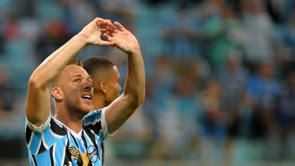 Arthur comemorando pelo Grêmio contra o Avenida, pelo Campeonato Gaúcho 2018 – Foto: Ricardo Rímoli/AGIF