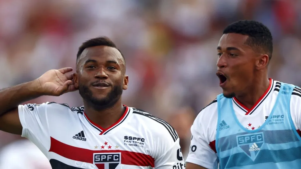 Foto: Thiago Calil/AGIF – Luan está sem espaço no São Paulo e entrou na mira de dois clubes brasileiros.