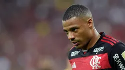 De La Cruz durante jogo do Fla no Maracanã.