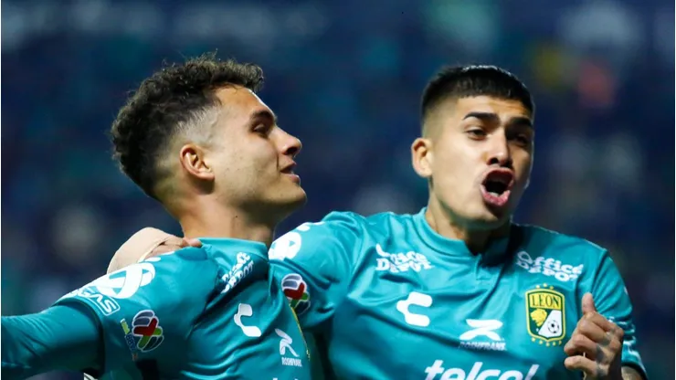 Adonis Frías em campo pelo León, do México.