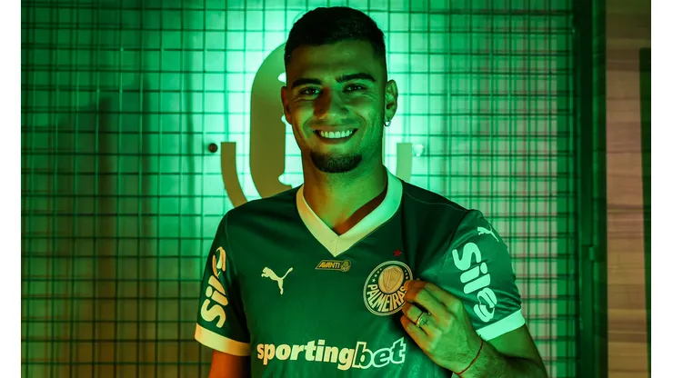 Apresentação de Andreas Pereira, novo atleta da SE Palmeiras, na Academia de Futebol, em São Paulo-SP. (Foto: Fabio Menotti/Palmeiras/by Canon)