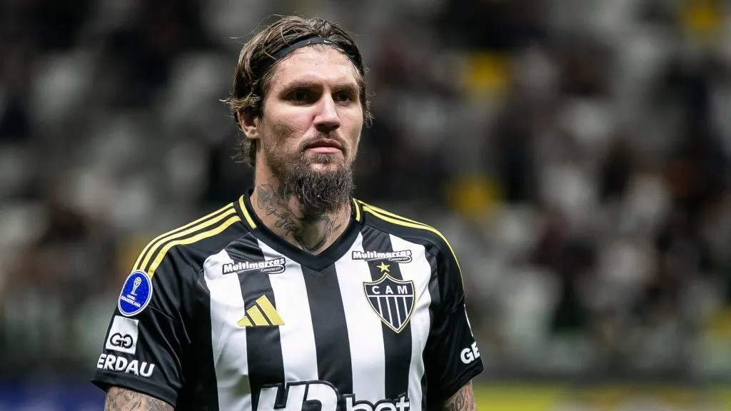 Lyanco, defensor do Galo. Foto: Fernando Moreno/AGIF.