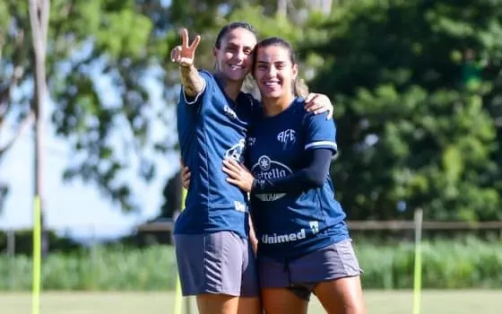 Millene e Darlene na Ferroviária. Foto: Reprodução/Ferroviária