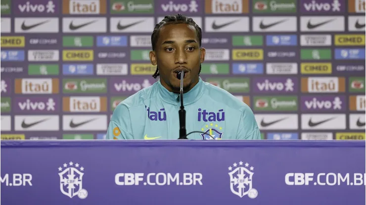 João Pedro atacante da Seleção Brasileira durante coletiva de imprensa - Foto: @rafaelribeirorio / CBF