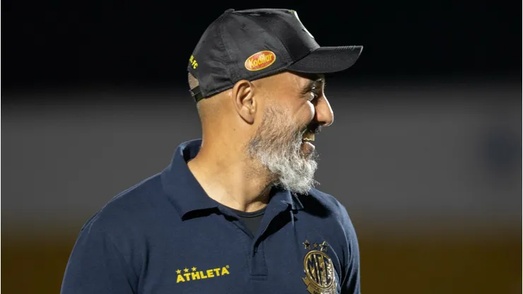Rafael Guanaes técnico do Mirassol durante partida contra o Cruzeiro - Foto: Joisel Amaral/AGIF
