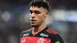 Victor Hugo chega ao Santos com números discretos e empolgado por jogar com Neymar.