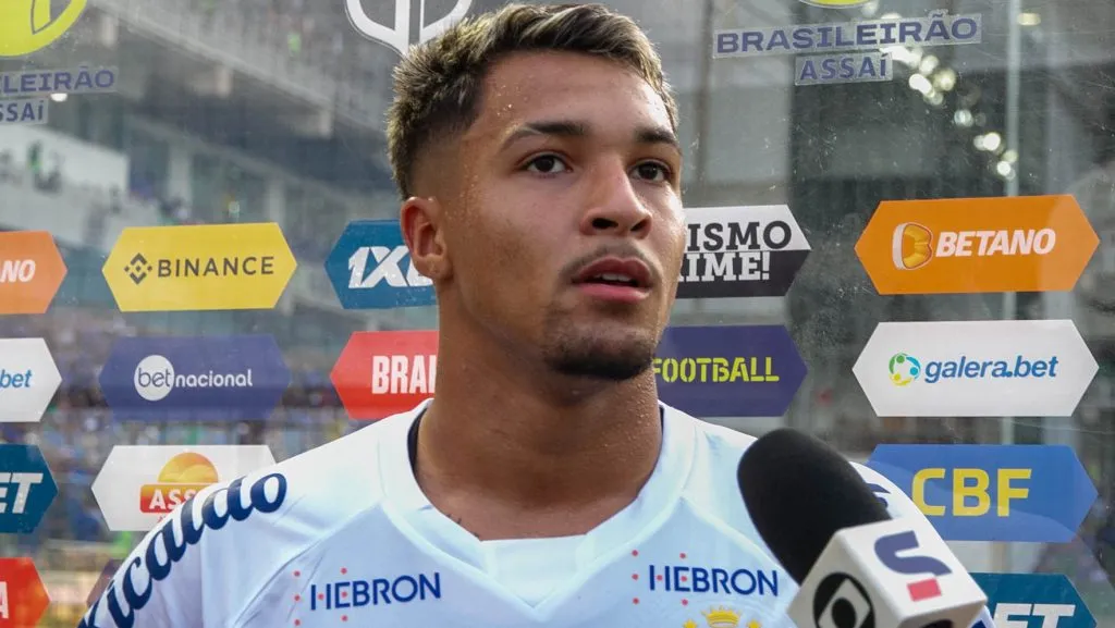 Marcos Leonardo durante entrevista. Foto: Fernando Moreno/AGIF