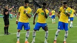 Lucas Paquetá, Vini Jr e Neymar em partida contra o Chile em 2022, no Maracanã - Foto: Thiago Ribeiro/AGIF