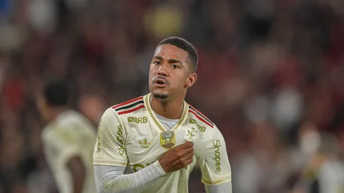 Flamengo fecha janela com R$ 270 milhões em chegadas, valor menor do que o arrecadado em saídas. Foto: Thiago Ribeiro/AGIF