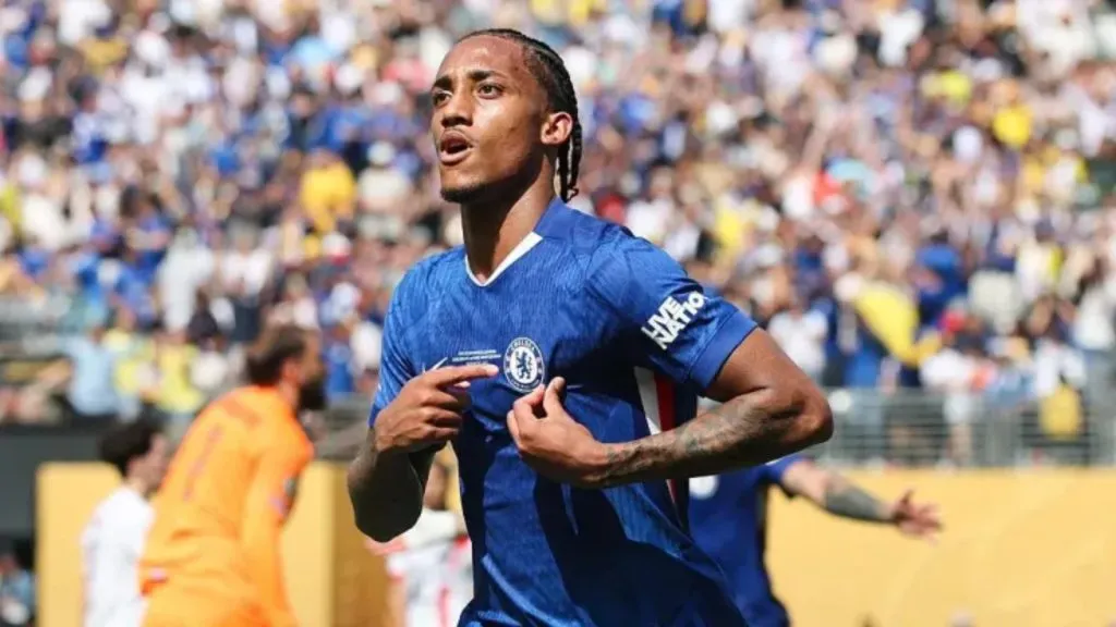 João Pedro comemorando pelo Chelsea durante o Super Mundial – Foto: Alex Grimm/Getty Images