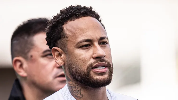 Neymar durante partida contra o Fluminense
