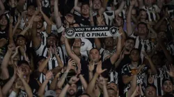 Torcida do Botafogo no jogo de ida contra o Vasco. Foto: Thiago Ribeiro/AGIF.