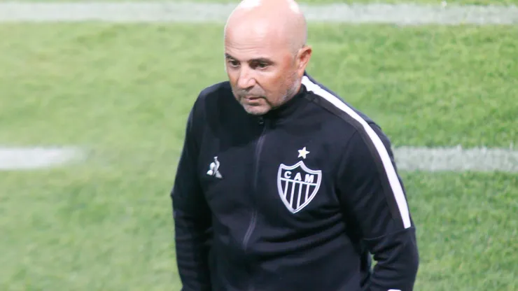 Jorge Sampaoli técnico do Atlético-MG durante partida contra o Coritiba no estádio Couto Pereira pelo campeonato Brasileiro A 2020. Foto: Gabriel Machado/AGIF