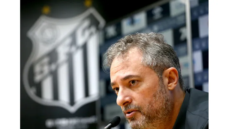 Alexandre Mattos projeta futuro de Neymar e reforça vínculo do craque com o Santos. Foto: Mauricio De Souza/AGIF
