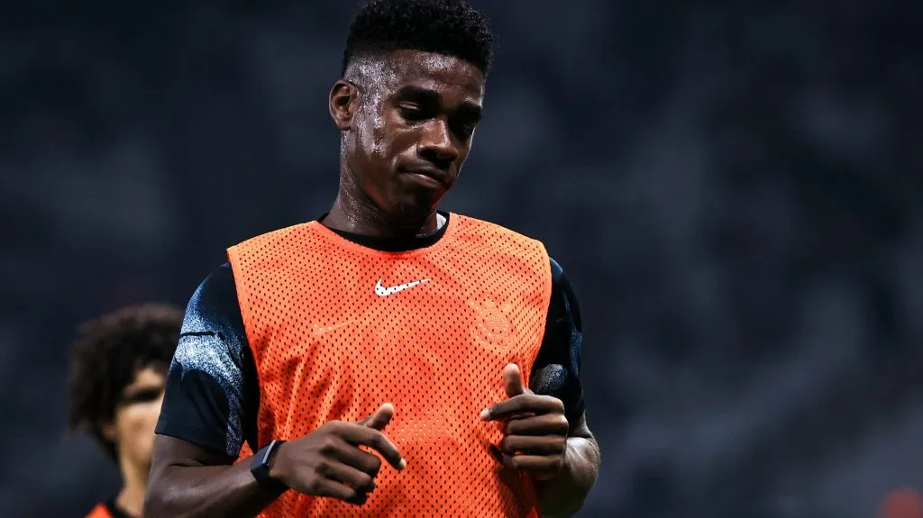 Félix Torres durante aquecimento. Foto: Fabio Giannelli/AGIF