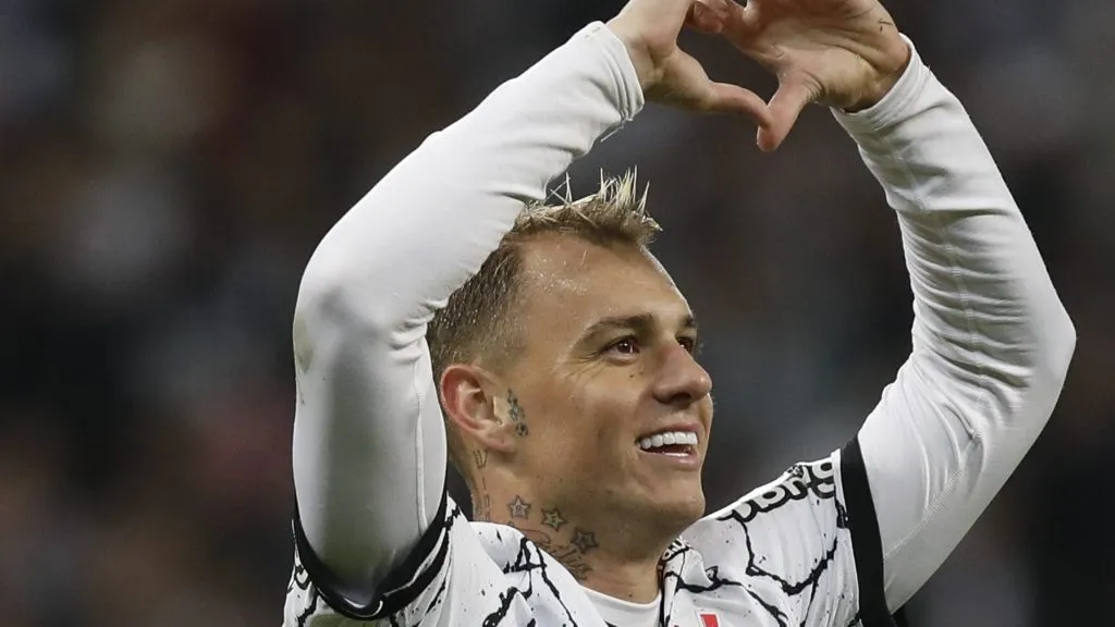 Foto: Ricardo Moreira/Getty Images – Atacante ex-Corinthians segue na pauta da direção gremista para janeiro de 2026.