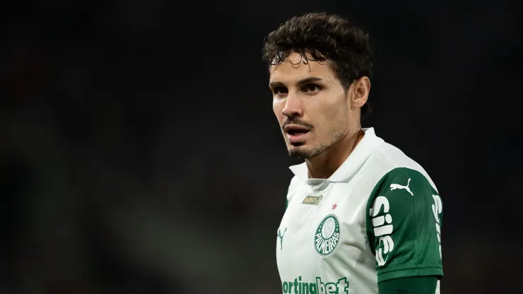 Raphael Veiga, meia do Palmeiras. Foto: Jorge Rodrigues/AGIF.